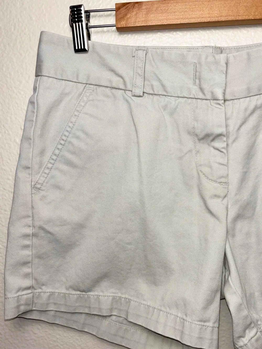 J.Crew City Fit Chino Short Women’s Size 8 Low Fit Classic Cotton Shorts In Tan